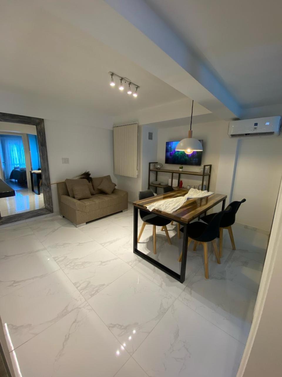 Departamento Centrico Con Cochera - Cordoba Argentina- Eksteriør bilde